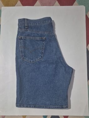 Vintage Levi's Men's Relaxed Denim Jeans Shorts